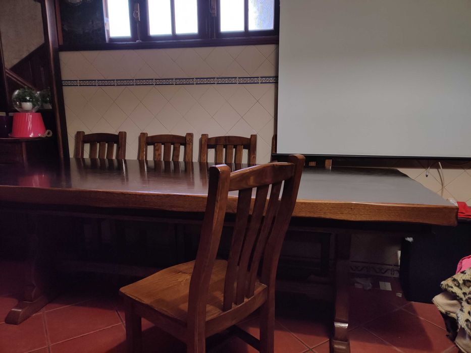 "Mesa Jantar Maciça 2.30m + 8 Cadeiras (Urgente/Mudanças)"
