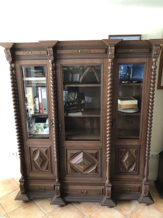 Armário em Pau Santo