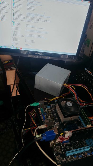 Материнська плата сокет AM3+