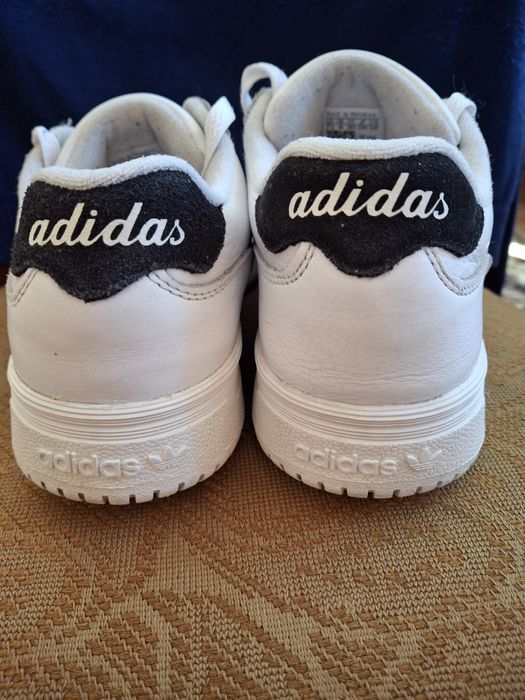 Adidas Court Super rozm 39,5 / 24,5cm