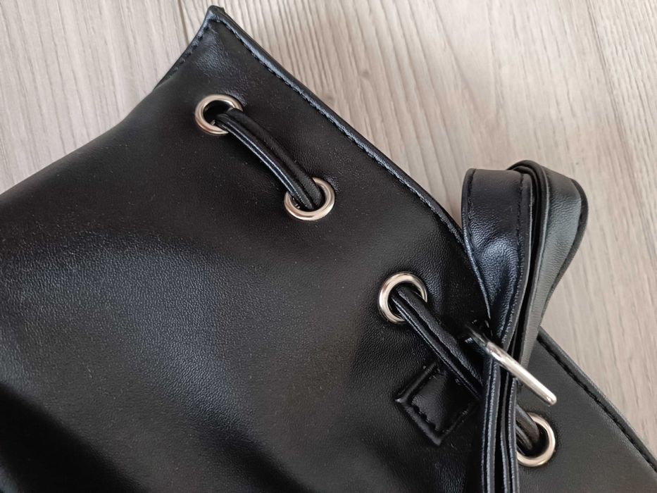 Plecak mały damski czarny używany