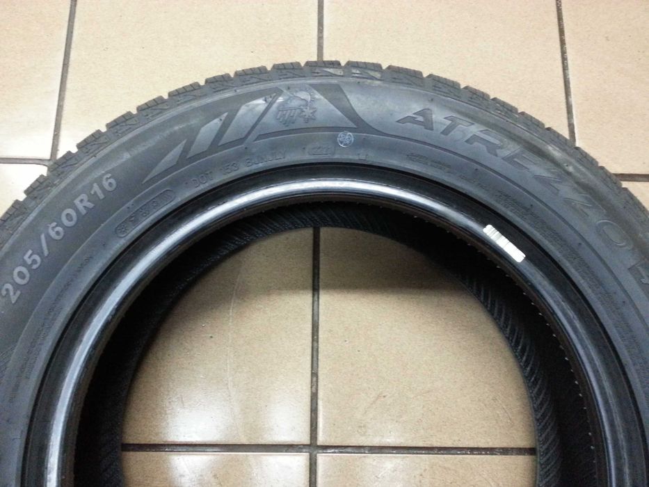 Opony całoroczne wielosezonowe 205/60r16 96V  Sailun Atrezzo 4Seasons