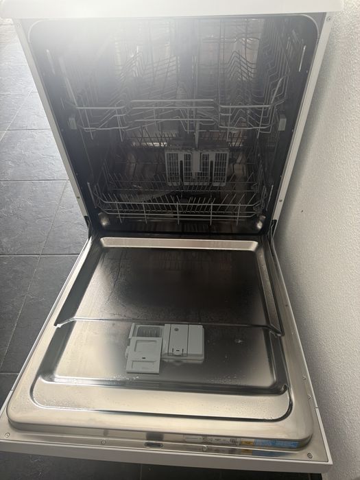 Máquina de lavar loiça Indesit DFE 1B19 13 – 13 talheres