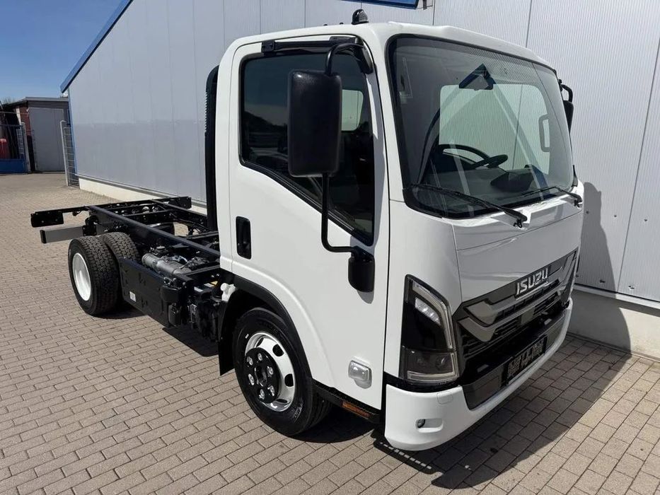 Isuzu M30  Nowy Model!!