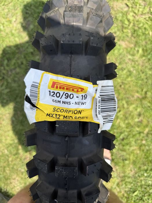 Єндуро резина Pireli