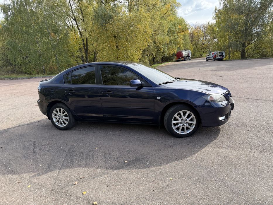 продам семейное авто Mazda 3