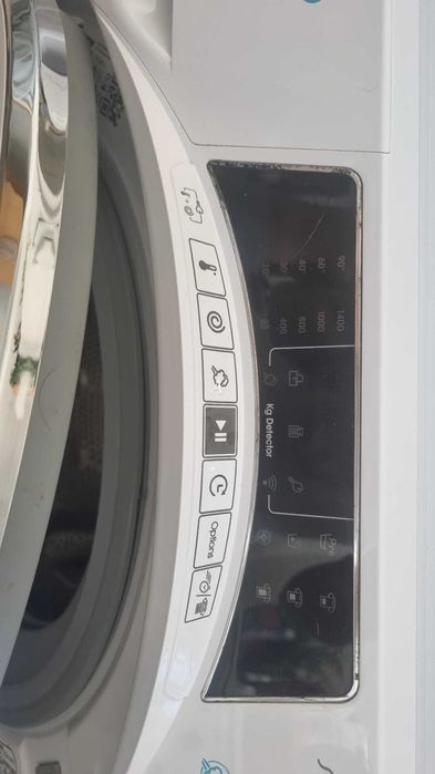 Máquina de Lavar Roupa Candy 8Kg - Eficiencia energética: A - 1400 rpm