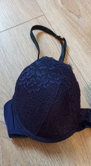Biustonosz Esprit, rozm. 75C, jak nowy