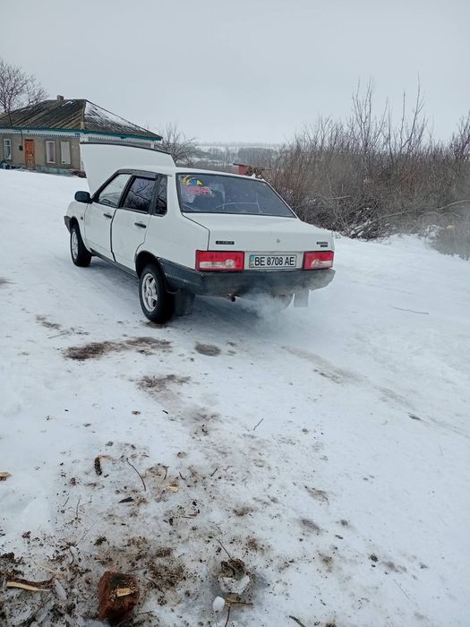 Продам машину 21099