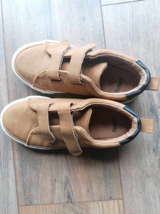 Buty dla chlopca Sinsay 33