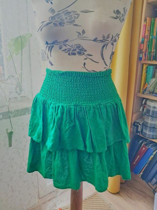 Wysoka talia krótka spódnica