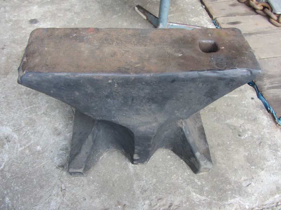 Kowadło stalowe 70 kg