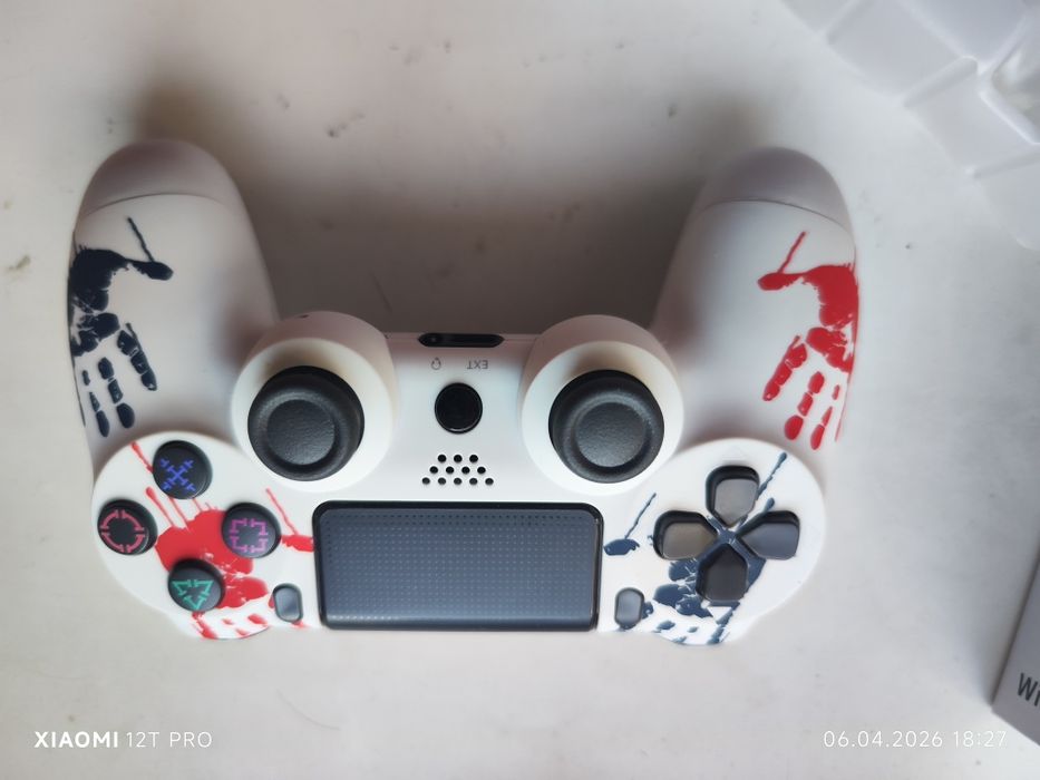 Продам джойстик на Sony PS4