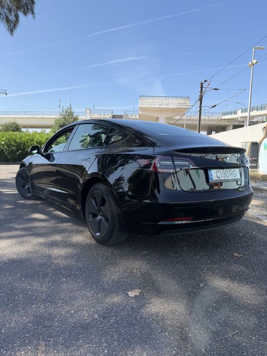 Tesla Model 3 — fotografia 4