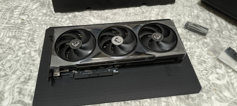 Rtx 5060 ti NOVA nunca utilizada