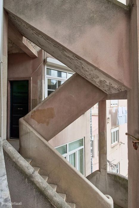 Quarto - localizado em Alameda Lisbon