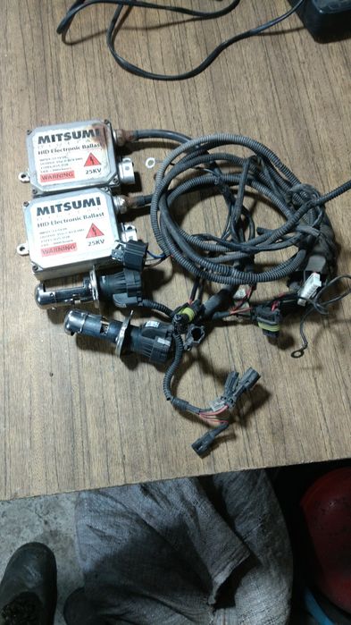 Биксенон продам 800грн