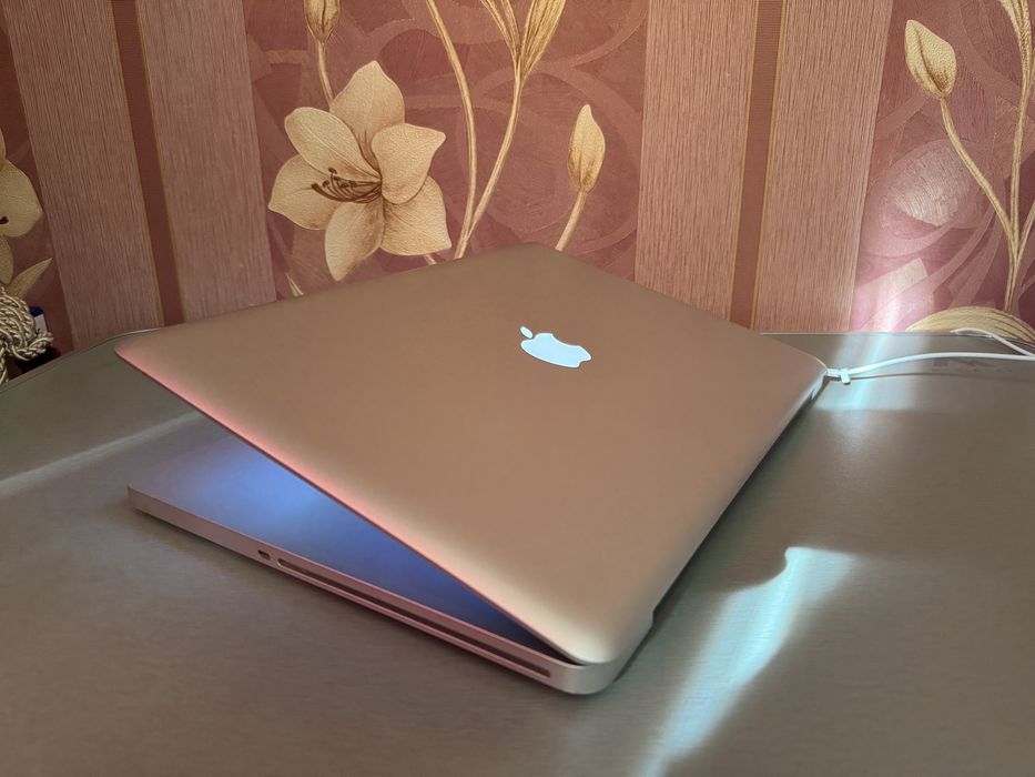 MacBook Pro 15 2012 mid i7 16gb 120ssd 500hdd A1286