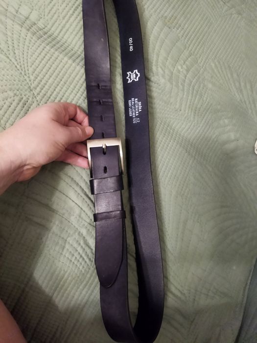 Czarny skórzany pas męski. Długość 130