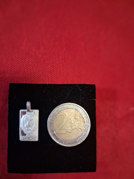 Pendentes em prata de signos