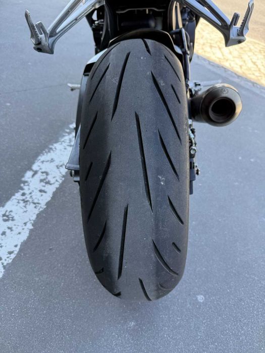Suzuki GSXR 600 K7