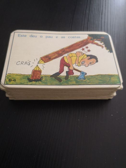 Calendários de música, raças de cães, ditados populares e bandeiras