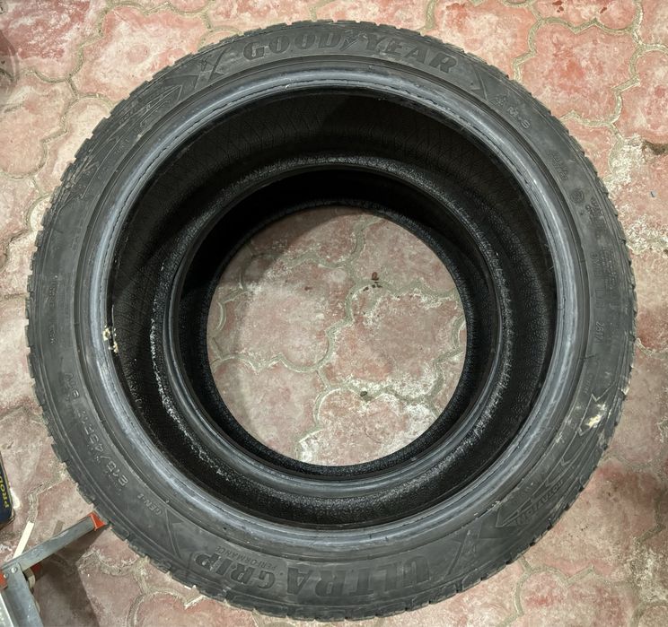 Резина Good Year Ultra Grip 215 45 17 зима