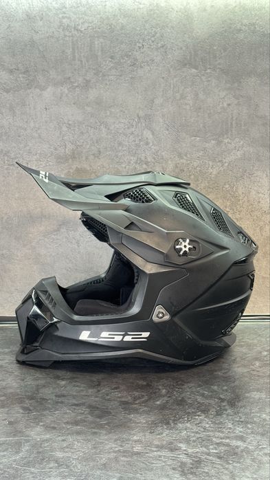 Кросовий мотошолом LS2 MX700 Subverter Black Matt (Розмір L, стан 7.5/10)