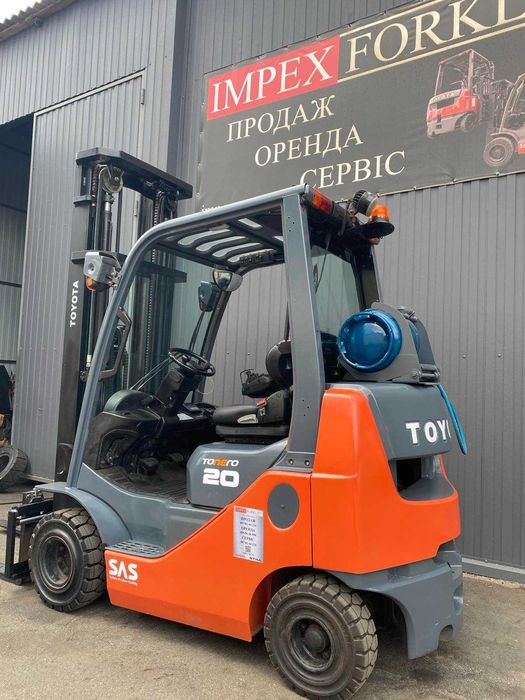 Погрузчик газовий TOYOTA 02-8FGKF20, 2т, підйом-6.0м, навантажувач на складі