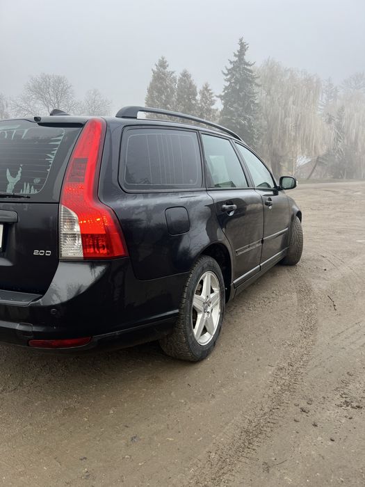 Volvo  v50  2.0 дизель