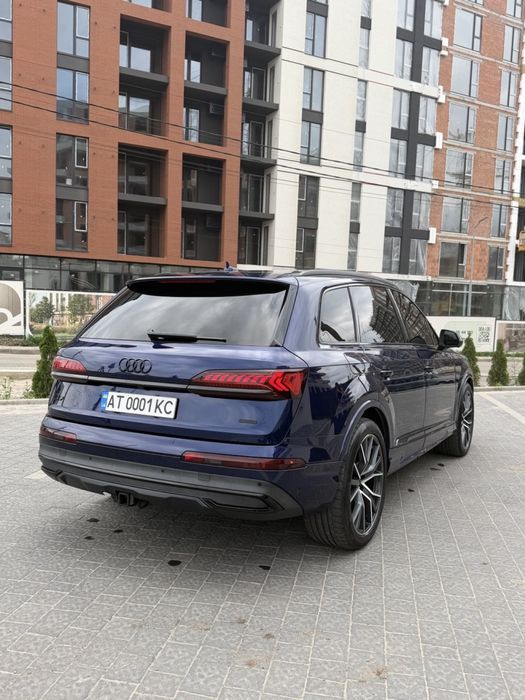 Продам Audi Q7 2020 року