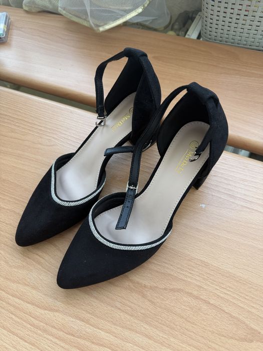 Туфлі Взуття Підбори