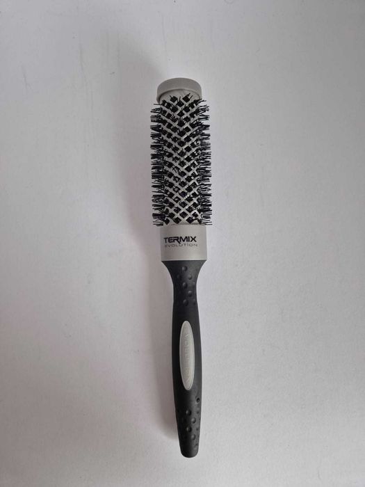 Termix Evolution Plus 28 mm – Profesjonalna okrągła szczotka do modelowania