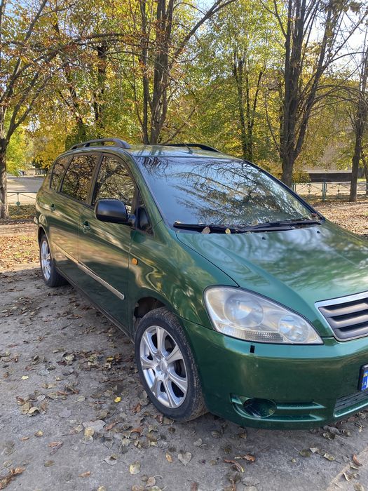 Toyota Avensis Verso