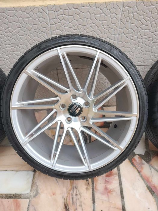 Jantes veemann 19- V-FS26 troco

19x8.5j 
19x9.5j 

2 Pneus nankang a