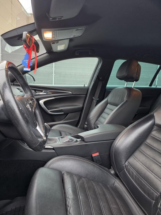 Opel Insignia OPC Kombi 2.0 CDTI Max wyposażenie