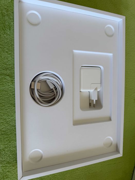 Apple MacBook Air M2 13" 256GB, Silver, best conditions