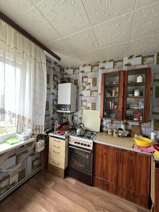 Ексклюзив.Продам простору 1шку з індивідуальним опаленням в Узині