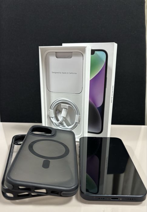 Iphone 14, 128GB, Midnight +kabel ładujący, 2x etui