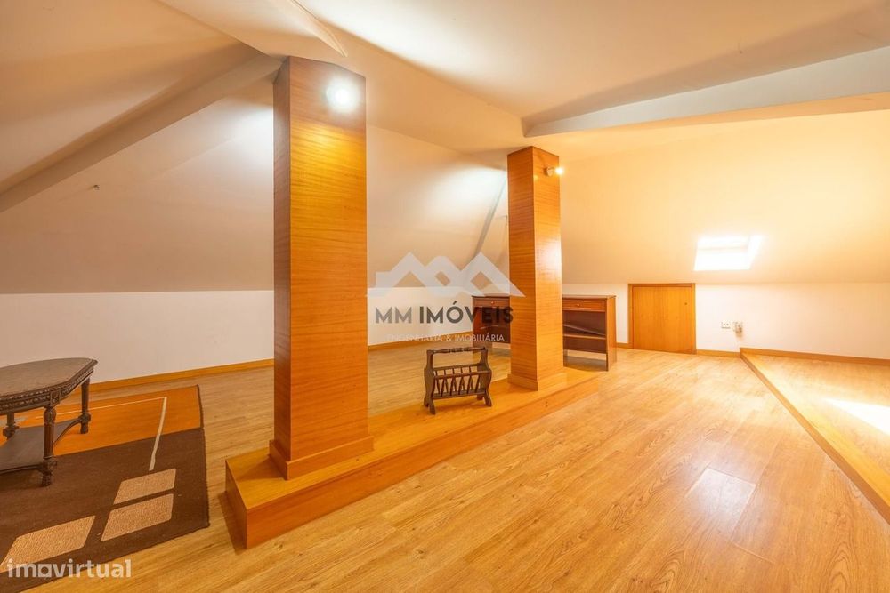 Imóvel Único: Habitação + Espaço Comercial | Excelente Oportunidade de