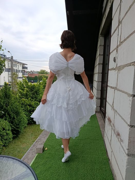 Suknia ślubna midi r. 38