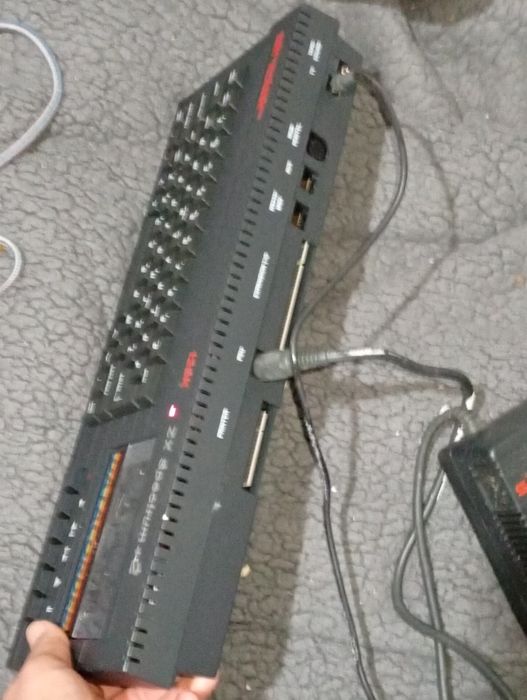 Consola ZX Spectrum 128k bem funcional em caixa