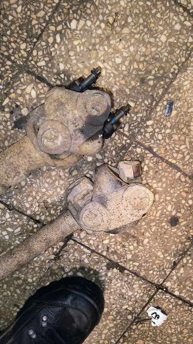 Wał napędowy przód jeep Cherokee xj 2 1td 93r podwójny krzyżak