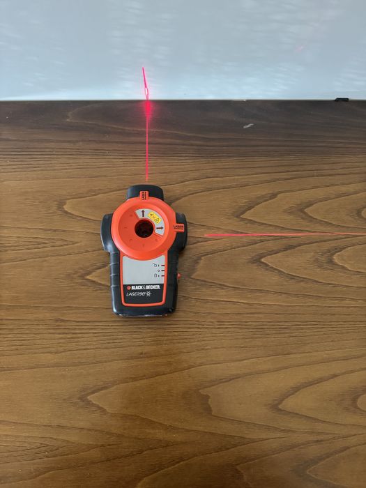 Medidor Laser Black&Decker 90°