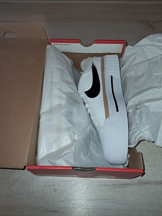 Nike nowe court Legacy r. 44.5