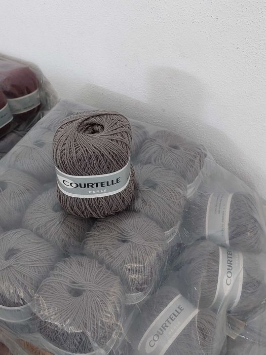 Lãs da marca Courtelle e Nazarfil