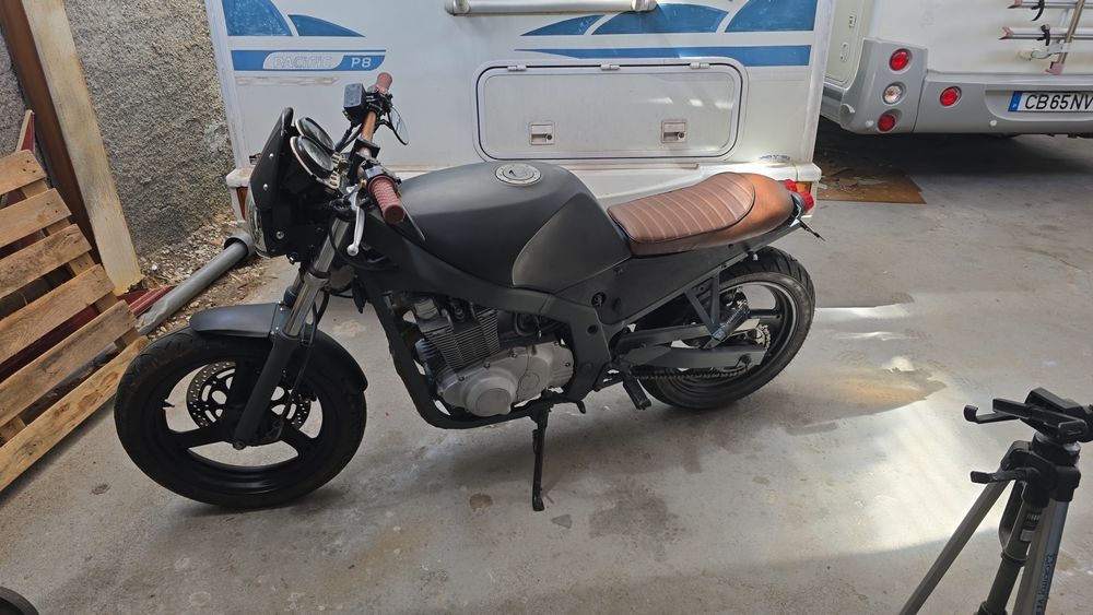 Suzuki GS500 café racer