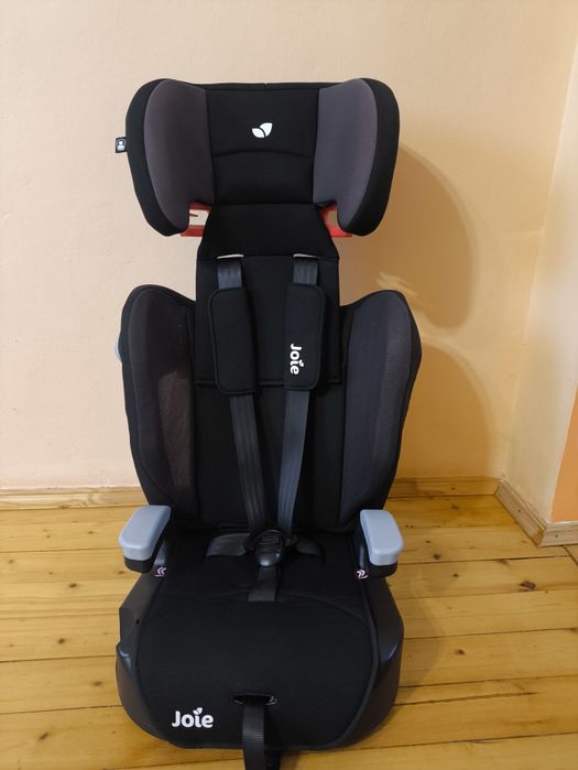 Автомобільні крісла