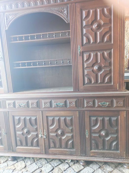 Móvel antigo para sala