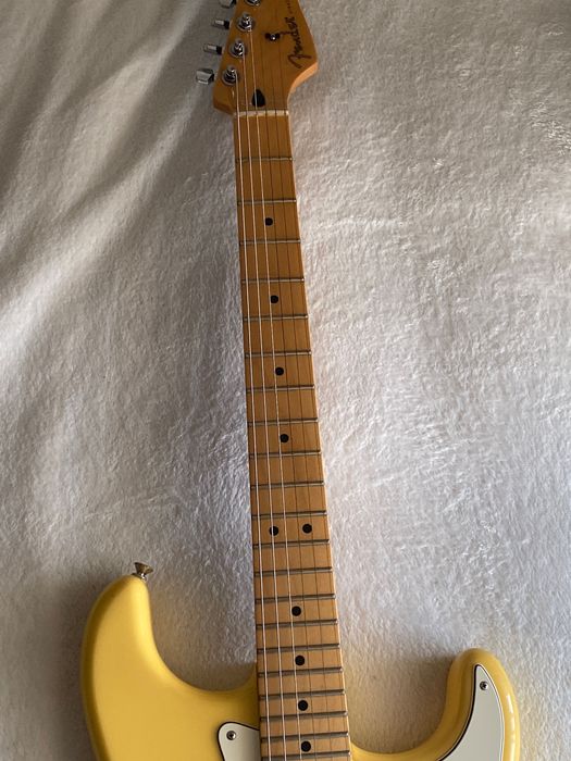 Guitarra fender strato